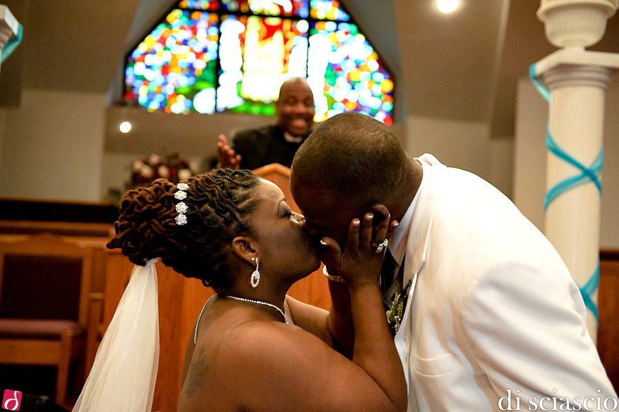 Wedding photography of Villardia Telusnord and Jermaine Shepherd - wedding in Fort Lauderdale, FL, Wedding in South Florida from Lisette and Alessandro Di Sciascio of Di Sciascio Photography, South Florida wedding photography from Fort Lauderdale wedding photographers.